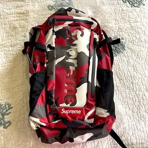 Supreme Red Camo SS21 Backpack - new